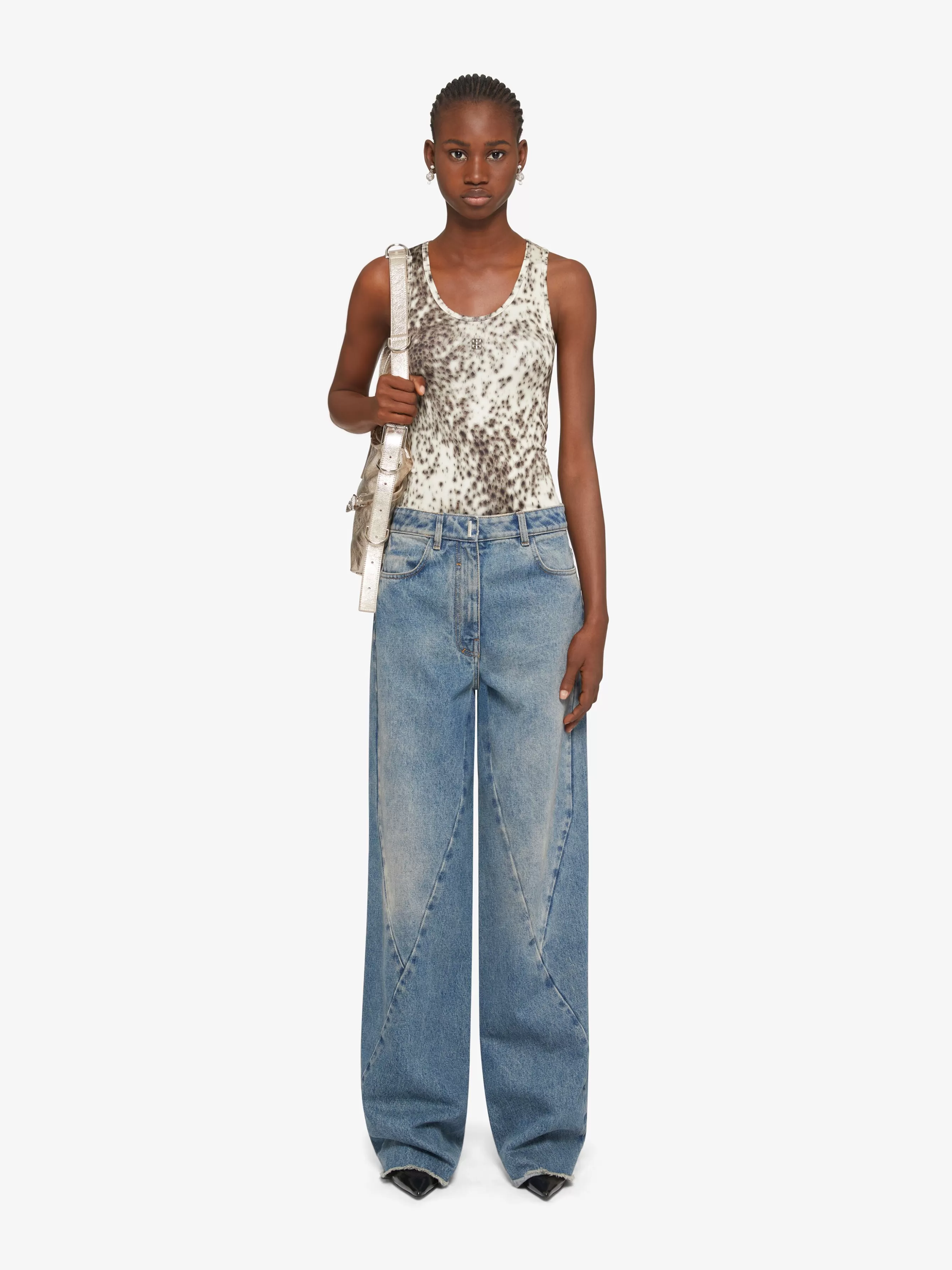 GIVENCHY T-Shirts-Slim fit tank top in jersey with snow leopard print